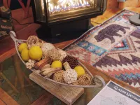 Brand New Yurts in the wilds of MT-Stay @ GNP like no other! 7mi. from W Glacier 科勒姆住宿飯店