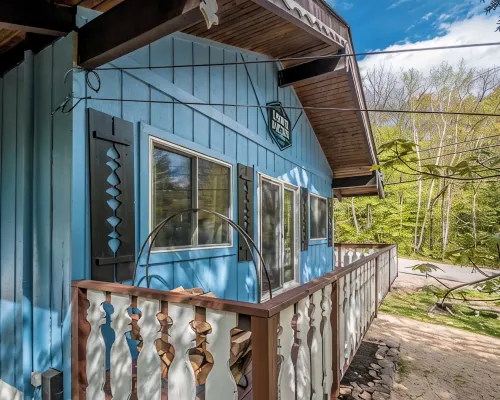 Loose Moose Lodge – Family Chalet, Fireplace, Ski! Hotels in Glen