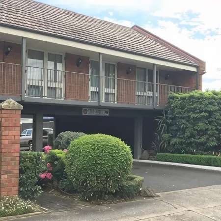 Latrobe Motel Morwell Отели в г. Моруэлл