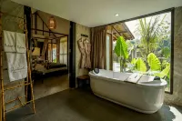 Radjendra Resort - Kuumat lähteet