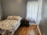 Historic Downtown Craftsman, 3br/2ba with a yard Hotels in Johnson County