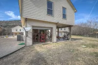 Let's Go Tubing! Awesome House-Next to River!