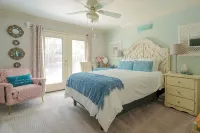 Wine Down Cottage in the Heart of Cambria