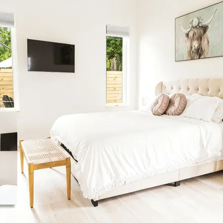 3 Bedroom cottage with free parking