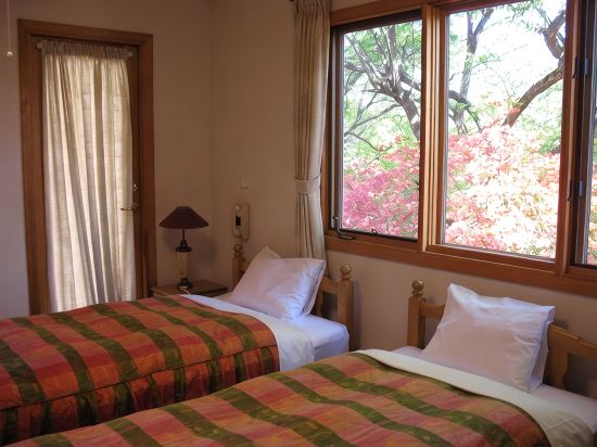 Second House Plus 1組貸し切りのペンション A one group booking per day lodging house