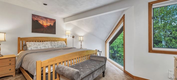 Spacious 3-Bed Mt. Chalet with Attitash Views & Private Hot Tub Ξενοδοχεία στην πόλη Bartlett