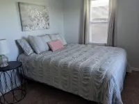 Charming 2-bedroom house in Hutchinson with WiFi and AC - 民泊
