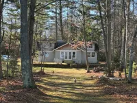 Serene Dragonfly Point at Meta Lake: 3-Acre Property on Private Lake - Wifi