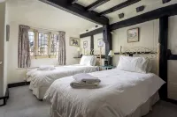 Grade II Listed Cotswolds Self Catering Accommodation. VisitEngland - 4-Star