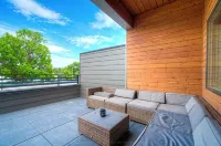 The Fox Den in Downtown Bozeman with Mountain Views, Large Private Deck