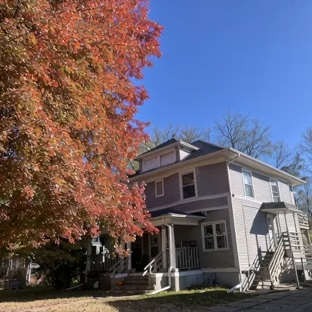 Cozy remodeled 1 bedroom near Drake U and downtown