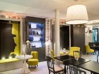 Les Plumes Hotel