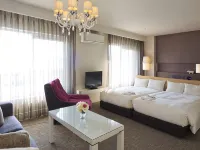 Clayton Bay Hotel Hotels in Kure