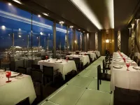 The Vine Hotel - พร้อมอาหารเช้า