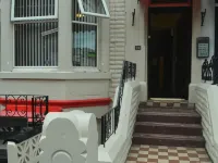 Blackpool Central Hotel - Bed & Breakfasts