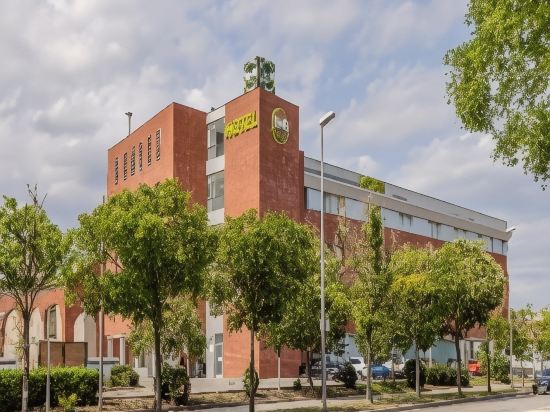 B&B HOTEL Girona 3