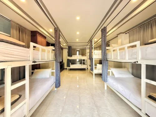Chill Inn Lipa Noi Hostel and Beach Cafe - 2 星級