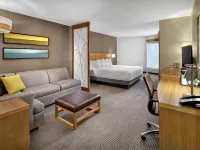 DoubleTree by Hilton Edmonton Downtown Hotels near Strathcona