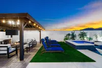 Ultimate Retreat w/ Game Room, Pool & Spa! Close to Festivals! - 3-stjärniga
