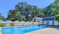 King St Retreat- Pvt Pool, Bball, Ping Pong, Pets OK - プール