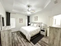 The Happy Hideaway - Gameday Haven - Homestays