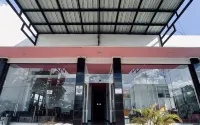 Ashofa Syariah Hotel - parking