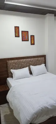 Hotel Royal Sagar , Sagar - Parking