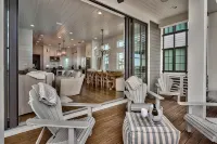 Private Pool, Amazing Decor, Elevator, 4 Min Walk to Sand! Beachside of 30A - Luxus