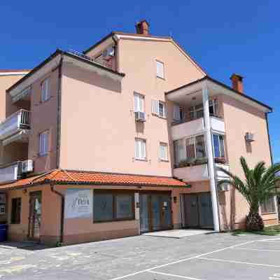 Apartment Medulin, 200 m from the sea, 600 m from the sandy beach Hotel Exterior