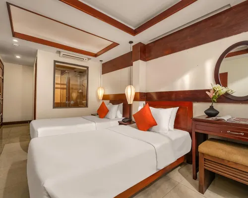 NA Hoian Hotel Zimmer Photos