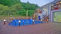 Anmyeondo Neipkeulrobeo Suyeongjangpensyeon - Pool