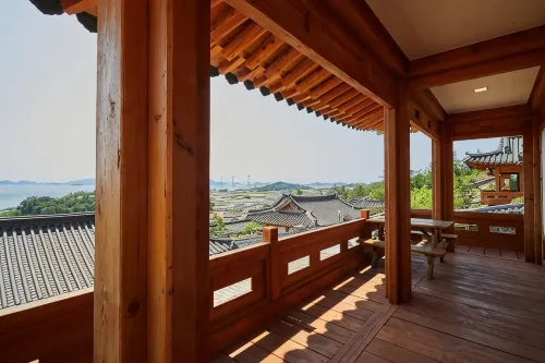 Shinan Rainbow Hanok Pension - เพนชั่น