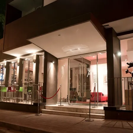 Ascot Boutique Hotel Отели рядом с достопримечательностью «Торговый центр Norwood Mall»