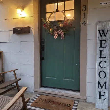 DOWNTOWN COZY GETAWAY