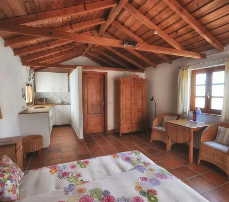 A cozy blend of tranquility, beauty and functionality - 民宿
