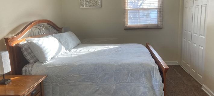 3 bedroom, 2 bath in a quiet neighborhood. Newly remodeled side of a duplex. Hotel di Grand Island