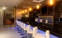 White House Hotel - bar