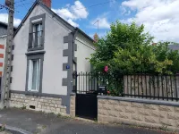 Maison de Ville Avec Jardin à 2 pas des Marais et Quelques mns du Centre-ville