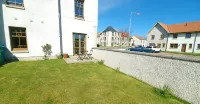 2 bedroom garden apartment, Crail, Roseford Apartment with private parking