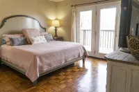 4 Bedroom 3 Bathroom with Covered Porch in Gated Golf Community-HotTub & FirePit - Parvekkeita