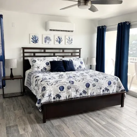 Updated 1Br/1BA - "Hillside Getaway"