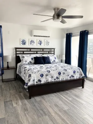 Updated 1Br/1BA - "Hillside Getaway" - 3-Star