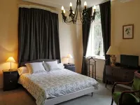 Chambres d'hôtes Château de Courcelette - Bed and Breakfasts