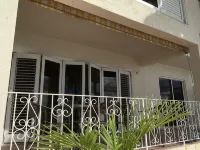 Charming 2 bedroom 2 shower room self catering  apt on a gorgeous quiet beach - Wifi