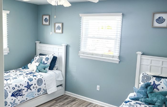 Sunset Bayside Beach House - Sleeps 14, Steps from Beach & Bay, Outdoor Shower