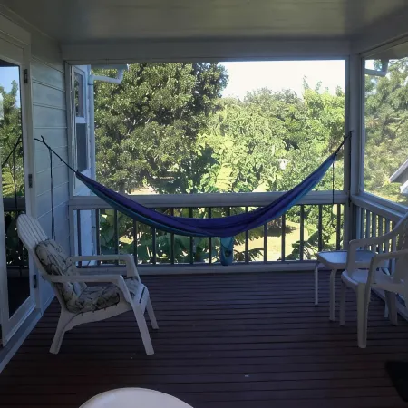 Beautiful waterfront home w/ private dockage within HT Harbour