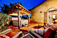 Tuscan Villa Outdoor Living, Jacuzzi & Gym - 빌라