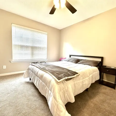 Pet Friendly Home 2 minutes from Lake Norman State Park 3BR/2BA