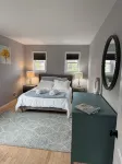 Ground-Level Bed and Bath! Well Equipped Beautiful Backyard and Near the Beach.