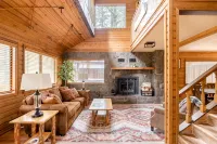 MT HOOD CABIN! Remodeled, 2500 sq ft, Sleeps 12! - Chalets